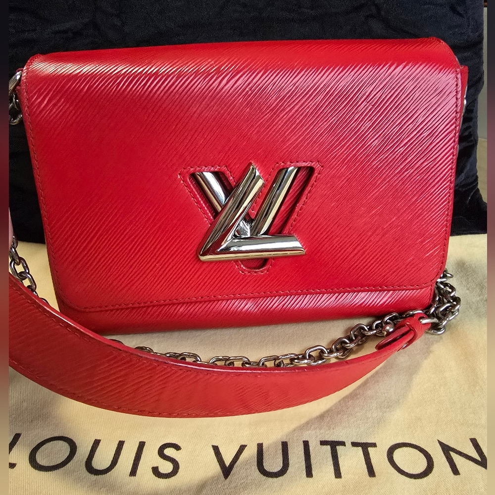 Authentic Louis Vuitton Epi Leather Twist Shoulder Bag Or Crossbody Bag